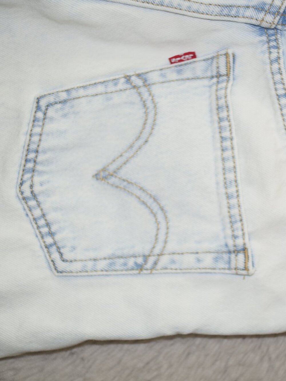 Levi’s Premium Ribcage Wide Leg Jeans Far And Wide Light Wash | Size 26 - Picture 8 of 11